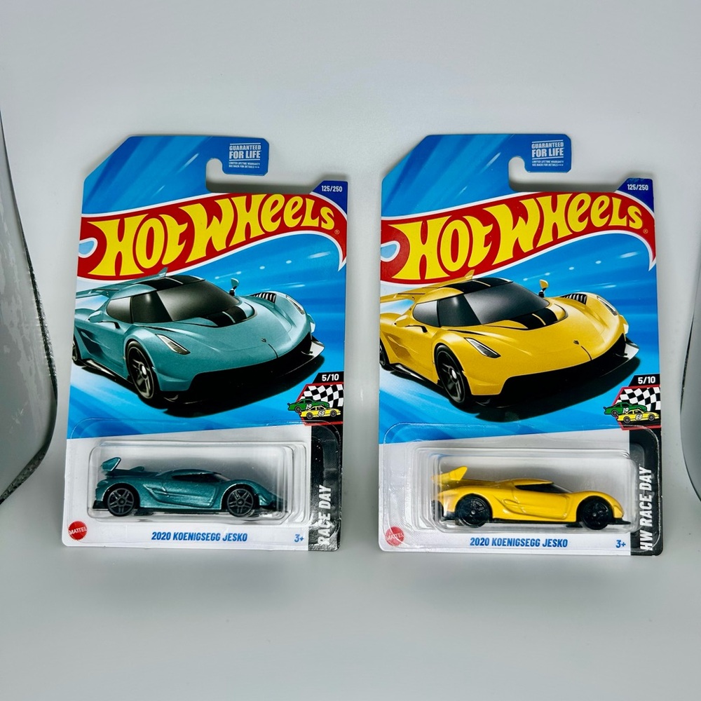Hot Wheels Koenigsegg Lot Of 2x -2020 Koenigsegg Jesko Blue & Yellow HW Race Day